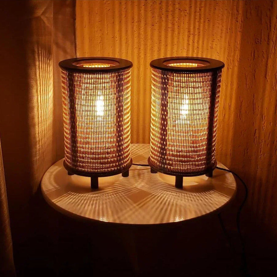 Par de Abajures Japoneses de Bambu